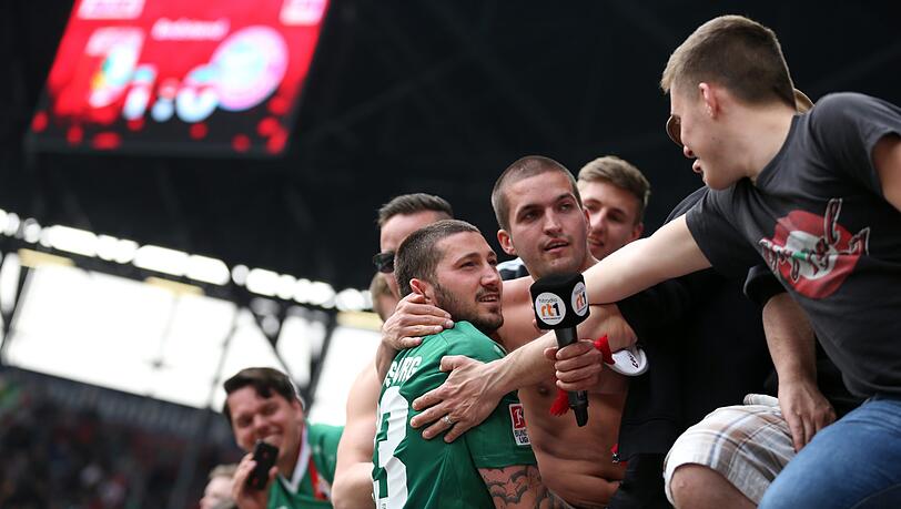 Tore gegen Bayern sind immer ein Highlight – egal in welchem Trikot: Sascha Mölders. Tore gegen Bayern sind immer ein Highlight – egal in welchem Trikot: Sascha Mölders.