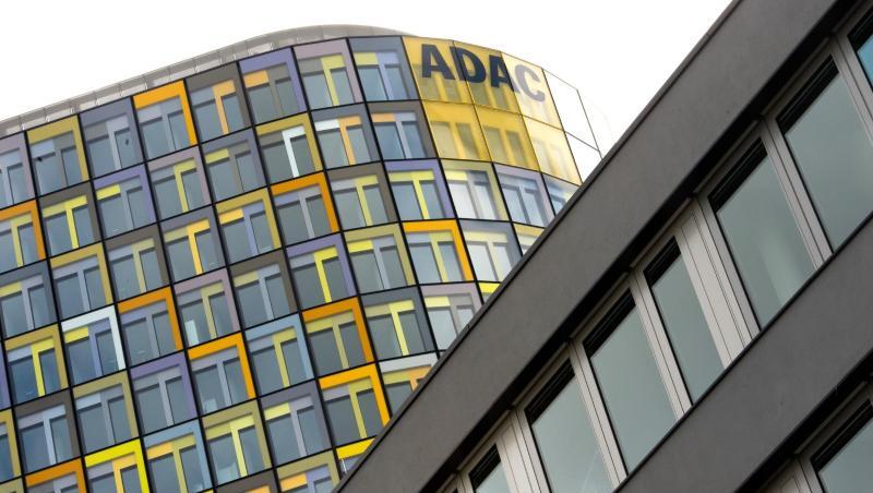 Die Einnahmen des ADAC reichen nicht mehr, um Pannenhilfe, Dienstleistungen, Digitalisierung und die inzwischen auch für die Pannenhilfe fällige Versicherungssteuer zu bezahlen. Die Einnahmen des ADAC reichen nicht mehr, um Pannenhilfe, Dienstleistungen, Digitalisierung und die inzwischen auch für die Pannenhilfe fällige Versicherungssteuer zu bezahlen.