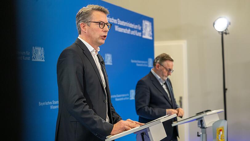 Bayerns Kunstminister Blume und Pinakotheken-Chef Biebl begrüßen die Entscheidung (Archivbild). Bayerns Kunstminister Blume und Pinakotheken-Chef Biebl begrüßen die Entscheidung (Archivbild).