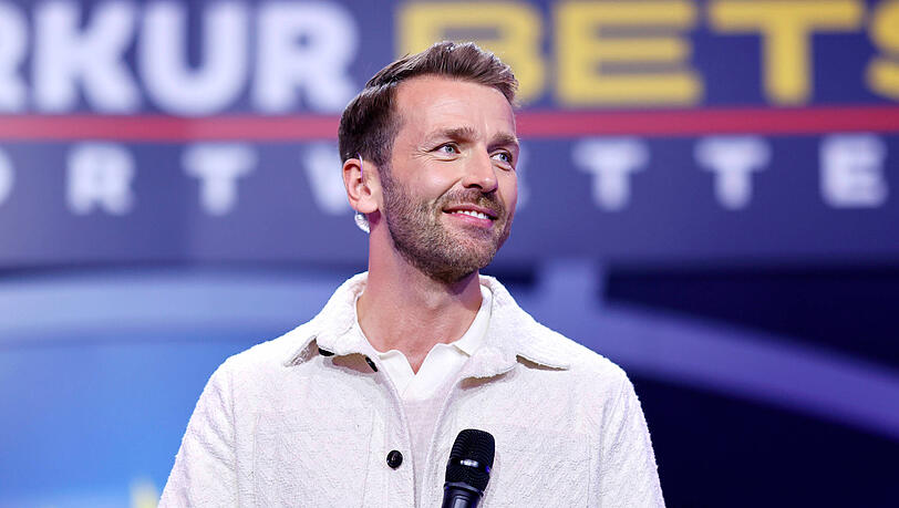 Christian Düren zählt zu den bekanntesten Moderatoren bei ProSieben. Nach dem Abitur wollte er eigentlich "nur" Hosen im Kaufhaus falten. Christian Düren zählt zu den bekanntesten Moderatoren bei ProSieben. Nach dem Abitur wollte er eigentlich "nur" Hosen im Kaufhaus falten.