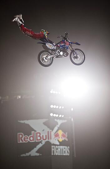 Die X-Fighters im Olympiastadion: Spektakuläre Fotos