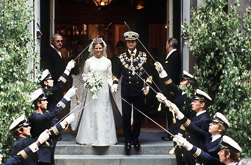 1976 die Hochzeit: König Carl Gustaf und Silvia Sommerlath sagen Ja.