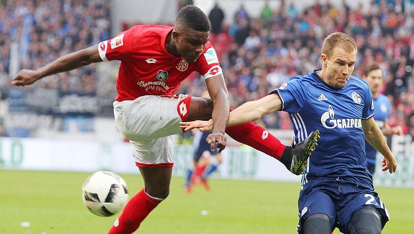 Holger Badstuber (r.) steht vor einer ungewissen Zukunft. Holger Badstuber (r.) steht vor einer ungewissen Zukunft.