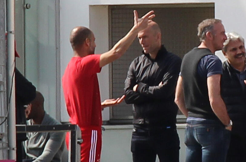 Zinedine Zidane, Willy Sagnol und Co. am Trainingsgelände des FC Bayern an der Säbener Straße.