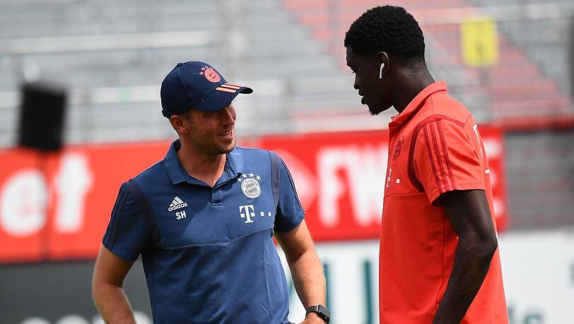 Trainer und Spieler der Saison: Sebastian Hoeneß und Otschi Wriedt Trainer und Spieler der Saison: Sebastian Hoeneß und Otschi Wriedt