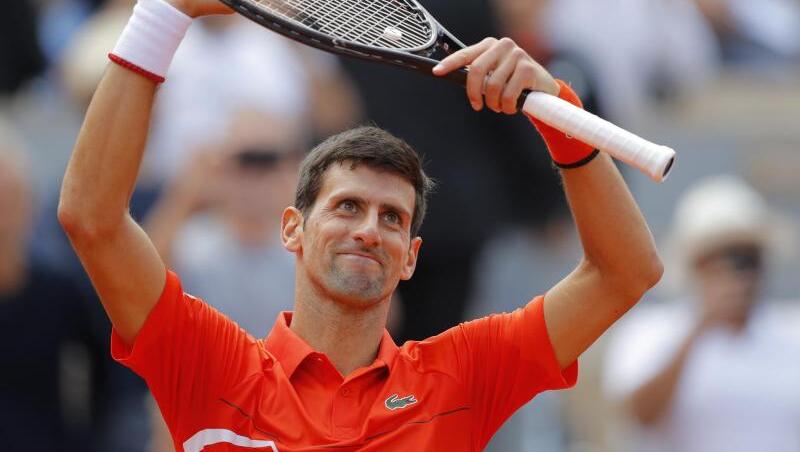Zverev-Bezwinger Novak Djokovic bekommt es im Paris-Halbfinale mit Dominic Thiem zu tun. Zverev-Bezwinger Novak Djokovic bekommt es im Paris-Halbfinale mit Dominic Thiem zu tun.