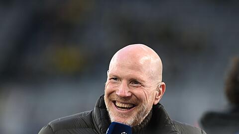 Matthias Sammer, Fußballexperte, spricht vor dem Spiel.