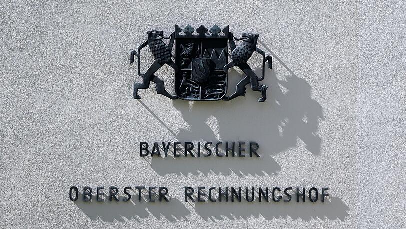 Die obersten Kassenprüfer drängen die Staatsregierung zum Handeln. (Archivbild)