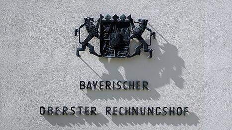 Die obersten Kassenprüfer drängen die Staatsregierung zum Handeln. (Archivbild)