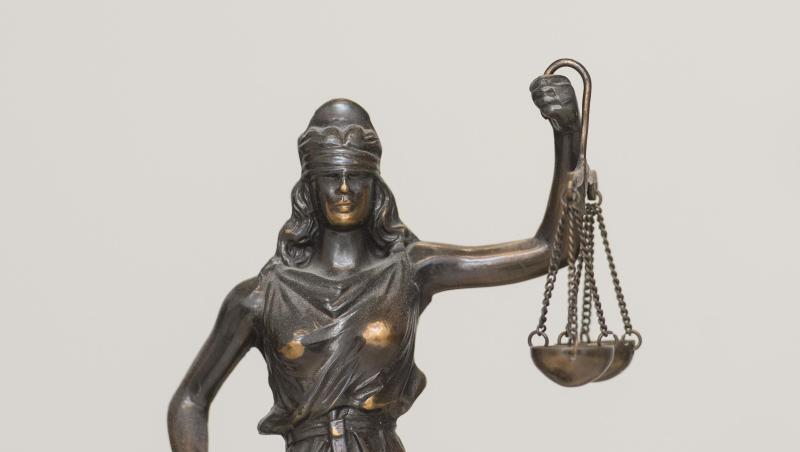 Eine Figur der Justitia. Foto: picture alliance/dpa/Symbolbild Eine Figur der Justitia. Foto: picture alliance/dpa/Symbolbild