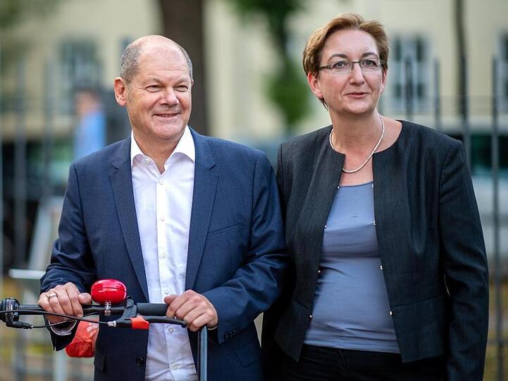 Bundesfinanzminister Olaf Scholz (SPD) und Klara Geywitz, SPD-Landtagsabgeordnete in Brandenburg.