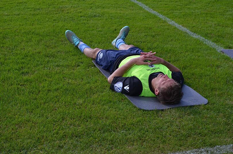 Trainer Torsten Fröhling und Co. in der Saisonvorbereitung bei der Arbeit - der TSV 1860 hat sein erstes Trainingslager in Bodenmais aufgeschlagen.