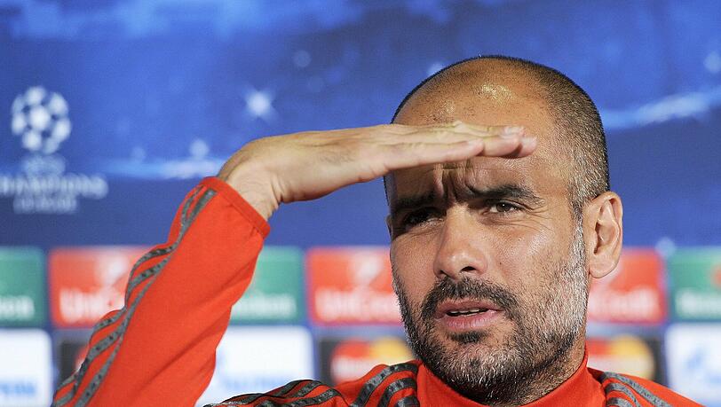 Pep Guardiola bei der Champions-League-Pressekonferenz in Porto.