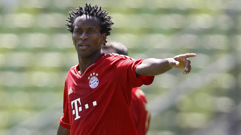 Der Brasilianer Zé Roberto im Mai 2012 bei einem Spiel des All-Star-Teams des FC Bayern.