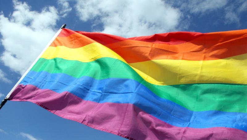 Regenbogenfahne im Wind: Die Schweizer haben dafür ausgesprochen, die Diskriminierung von Homo- und Bisexuellen künftig zu verbieten. Regenbogenfahne im Wind: Die Schweizer haben dafür ausgesprochen, die Diskriminierung von Homo- und Bisexuellen künftig zu verbieten.