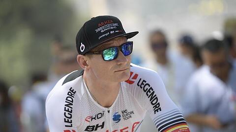 Beim Anstieg in La Planche des Belles Filles schob André Greipel sein Rad über die Ziellinie.