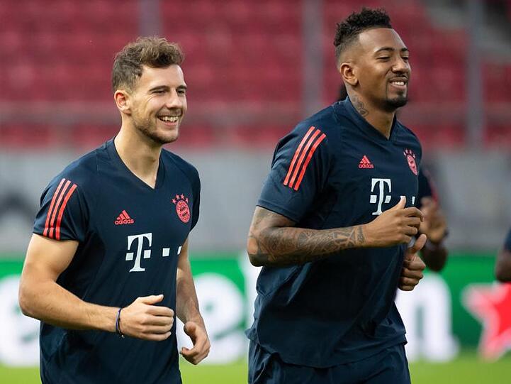 Leon Goretzka und Jerome Boateng nehmen am Training teil. Foto: Sven Hoppe/dpa/Archivbild