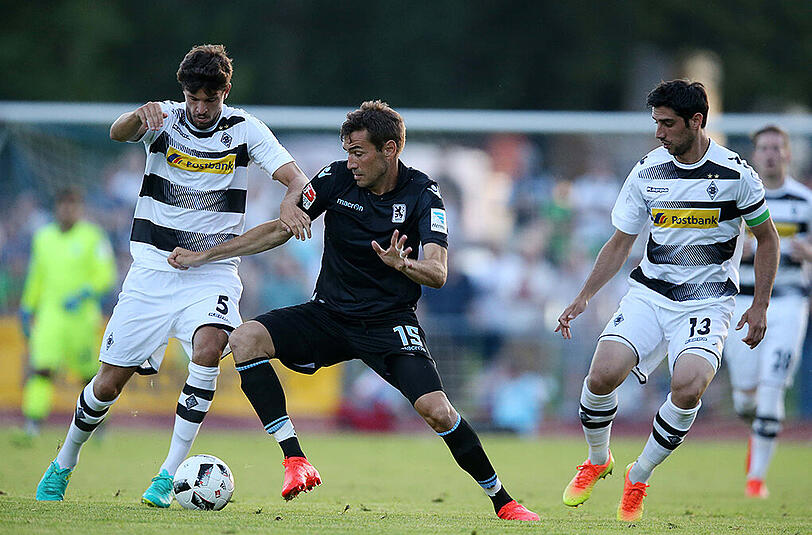 Die Löwen verlieren mit 1:3 gegen Borussia Mönchengladbach. Klicken Sie sich hier durch die Bilder vom Tegernsee-Testspiel.