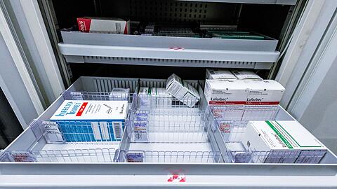 Die Pharmabranche in Deutschland wächst, doch es kommt immer wieder zu Arzneiengpässen (Archivbild)