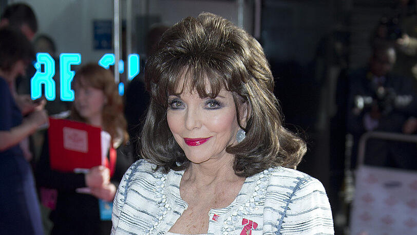 Joan Collins bei einer Preisverleihung in London Joan Collins bei einer Preisverleihung in London