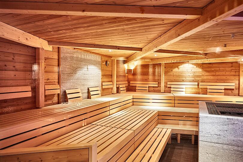 Das 4-Sterne-Superior-Hotel ist die passende Unterkunft für alle Eltern, die sich auch mal eine Auszeit vom Familientrubel gönnen möchten. Dann entspannen sie im Adults-Only-Bereich des 1.000 Quadratmeter großen RundaiSPA.