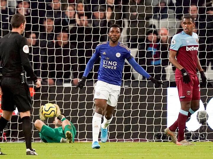 Kelechi Iheanacho (M) brachte Leicester in Führung.