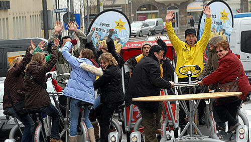 Platz für sieben Personen: die Conference-Bikes Platz für sieben Personen: die Conference-Bikes