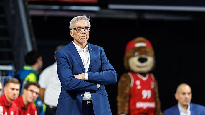 Gordon Herbert hat sein erstes Pflichtspiel als Bayern-Trainer gewonnen.