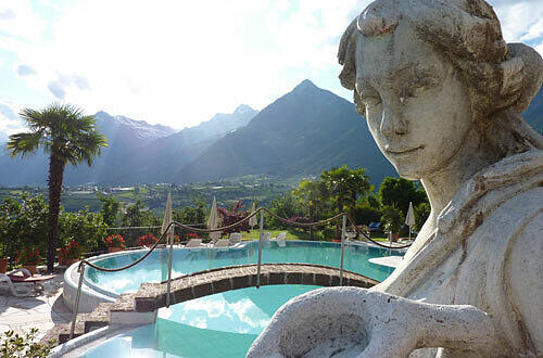 Schenna: Infinity Pool