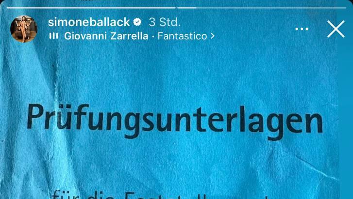 Simone Ballack steht eine wichtige Prüfung bevor. Das teilt sie nun in ihrer Instagram-Story. Simone Ballack steht eine wichtige Prüfung bevor. Das teilt sie nun in ihrer Instagram-Story.
