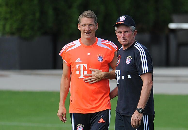 Wann kommt Martinez? Kommt er überhaupt? Die Gerüchte lassen die Bayern-Spieler kalt. Jetzt ist erstmal Training in der Sommer-Hitze angesagt. Die aktuellen Bilder von der Säbener.
