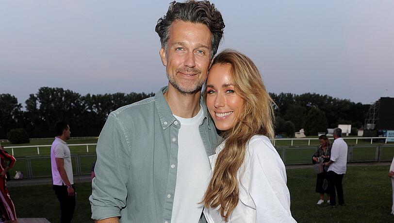 Wayne Carpendale hat sich ohne Ehefrau Annemarie eine Auszeit im Wellness-Hotel gegönnt.