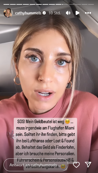 Cathy Hummels wendet sich mit dringender Bitte aus dem Flugzeug Cathy Hummels wendet sich mit dringender Bitte aus dem Flugzeug