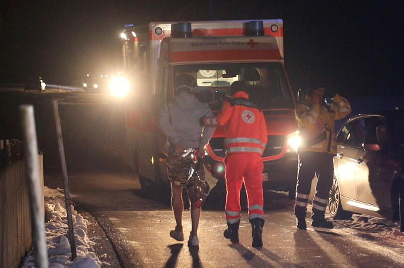 Die Polizei stellte noch am Abend des Unfalls die Kleidung von zwei Verdächtigen sicher.