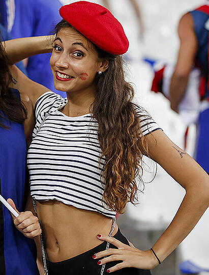 Die deutsche Nationalelf ist ausgeschieden, aber irgendwie war es doch schön - dieses Halbfinale bei der Fußball-EM in Frankreich. Sehen Sie selbst...
