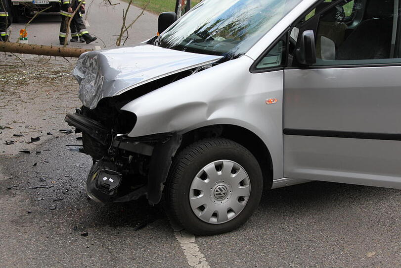 Unfall in Waldkraiburg - die Bilder vom Unfallort.