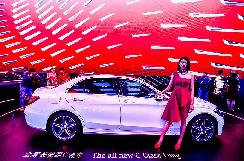 Daimler will in diesem Jahr in China insgesamt "deutlich mehr als 300 000 Autos" verkaufen.