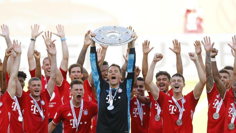 Die Bayern jubeln über die Meisterschaft.