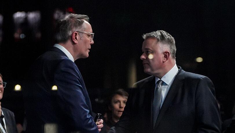 Der alte und der voraussichtlich neue Ministerpr&auml;sident von Rheinland-Pfalz wollen &uuml;ber eine gro&szlig;e Koalition sprechen.