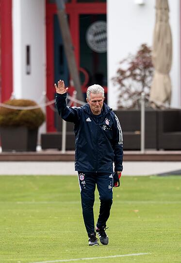 Die Bilder vom ersten Training unter Jupp Heynckes.
