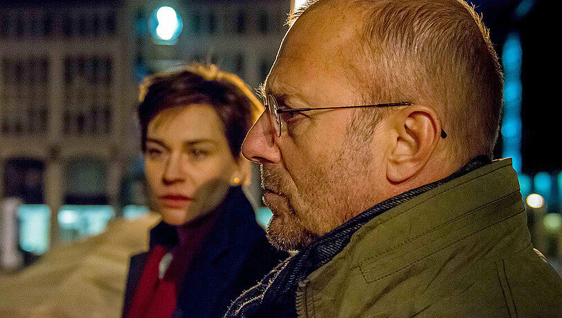 "Unterm Radar": Elke (Christiane Paul) stößt auf Zusammenhänge in den Verfassungsbehörden, die auch der BKA-Beamte Heinrich Buch (Heino Ferch) nicht einfach hinnehmen will. "Unterm Radar": Elke (Christiane Paul) stößt auf Zusammenhänge in den Verfassungsbehörden, die auch der BKA-Beamte Heinrich Buch (Heino Ferch) nicht einfach hinnehmen will.