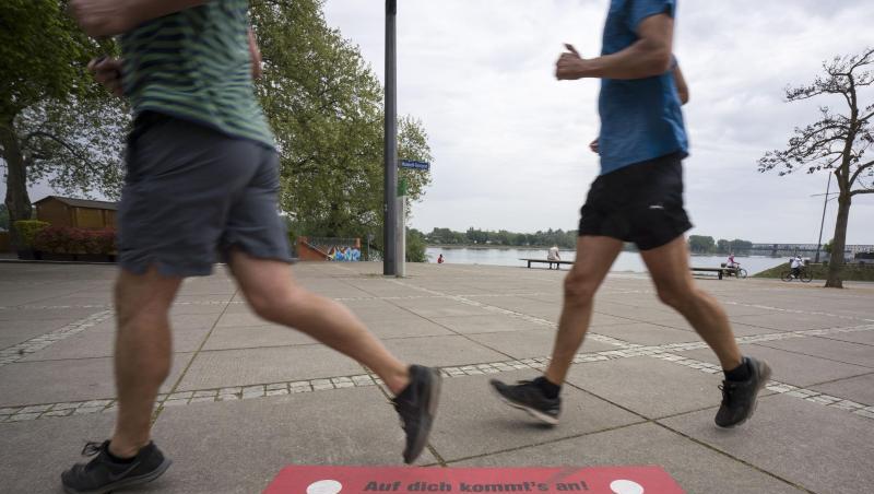 Auch beim Joggen gilt das Kontaktverbot.