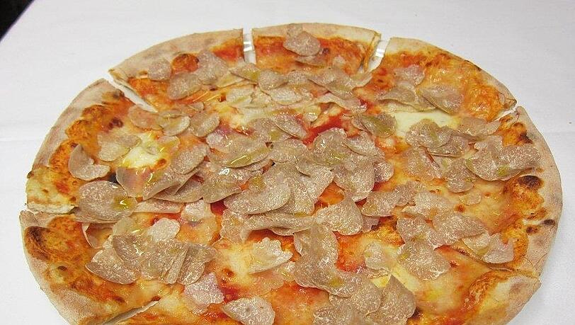 Die berühmte Trüffel-Pizza Die berühmte Trüffel-Pizza