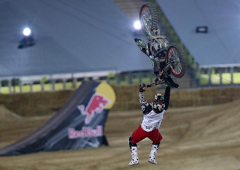 Am Samstag haben die X-Fighters in München Station gemacht - und spektakuläre Stunts gezeigt. Mit von der Partie beim letzten Stopp vor dem Finale in Sydney: Die Stars der Szene rund um den Spanier Dany Torres.