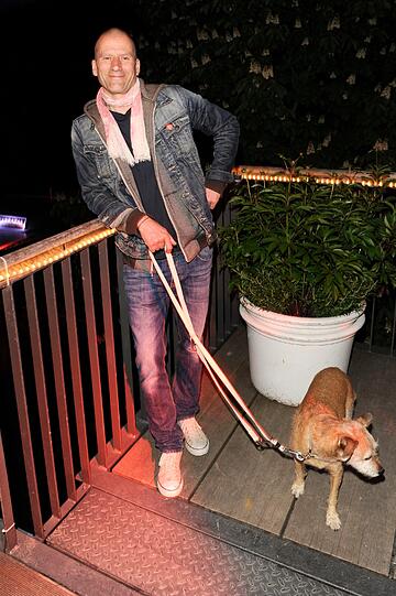 Michi Kern mit Hund