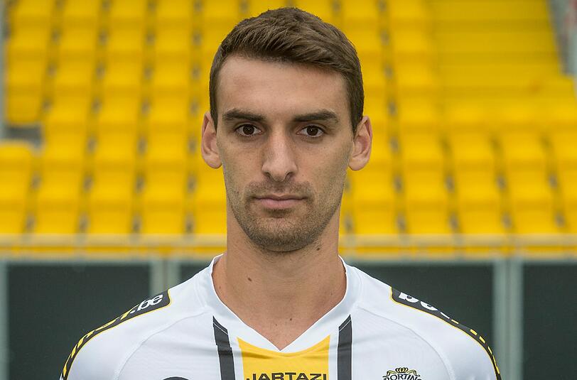 Drei Tage, nachdem Gregory Mertens bei einem Spiel einen Herzstillstand erlitt, ist der belgische Fußball-Profi gestorben.
