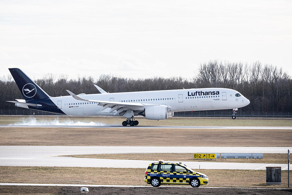 Reifenpanne LufthansaFlug aus München muss zwischenlanden