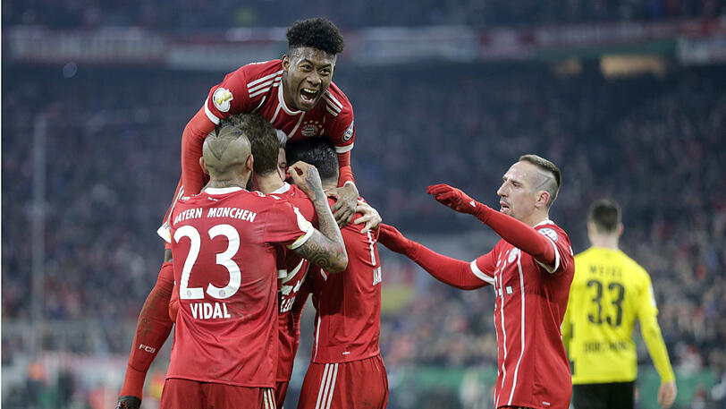 20. Dezember 2017, DFB-Pokal: Jubel beim FC Bayern &ndash; im Pokal-Achtelfinale können sich die Roten mit 2:1 gegen den Rivalen durchsetzen. Jérôme Boateng und Thomas Müller sorgten die für Bayern-Tore.