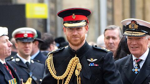 Prinz Harry wird bei der Totenwache für Queen Elizabeth II. seine Militäruniform tragen.