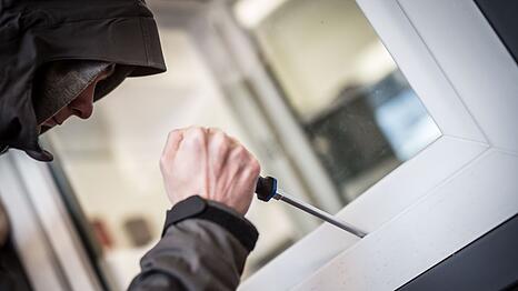 Die Polizei konnte noch am Tatort einen Tatverdächtigen festnehmen. (Symbolbild)